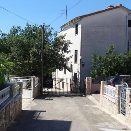 Apartmani Svetina Vodice Exteriör bild