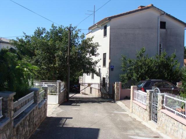 Apartmani Svetina Vodice Exteriör bild